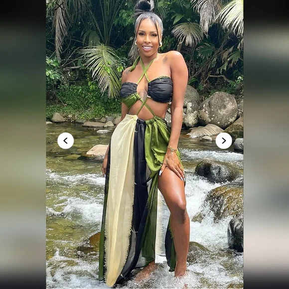 Fashionnova Chic Halter Maxi Dress with Cutout Design - Picture 3 of 3